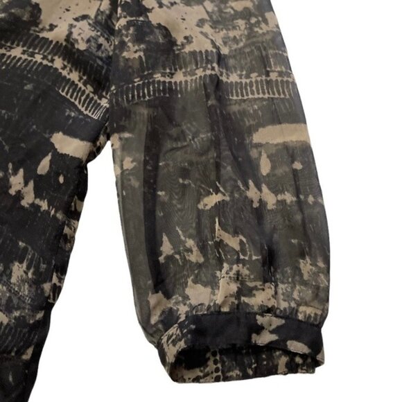 Women's Black & Taupe Chiffon Blouse Size 1X (16W-18W) V-Neck Tux-Pleated Button - Picture 6 of 9